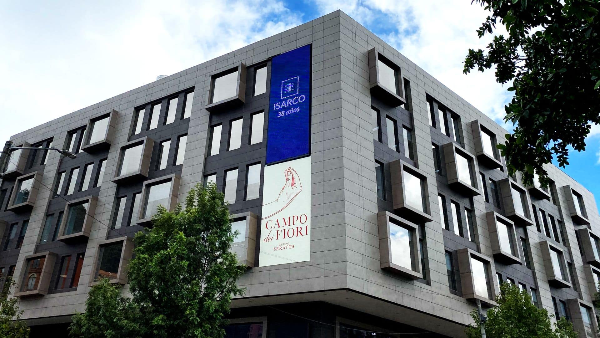 C. C. Usaquén Plaza - Local 2-02